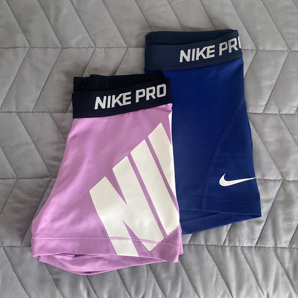 Nike women’s Pro Shorts - set of 2